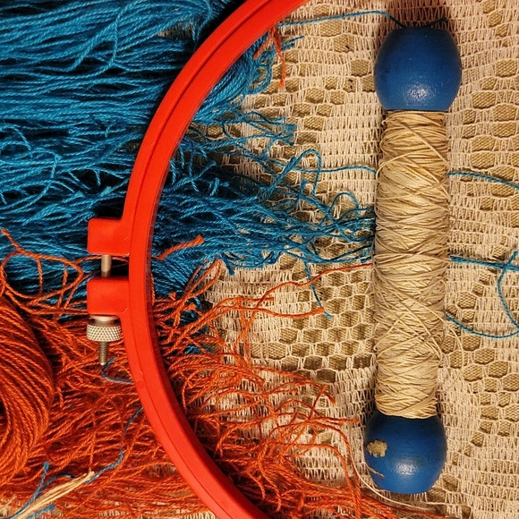 Bright Colored Thread with Bonuses - Picture 4 of 5